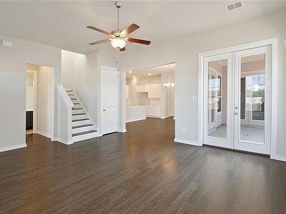 5th image of 1028 Twain St #206