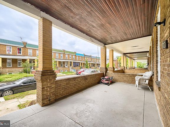 3rd image of 3110 Lawnview Ave