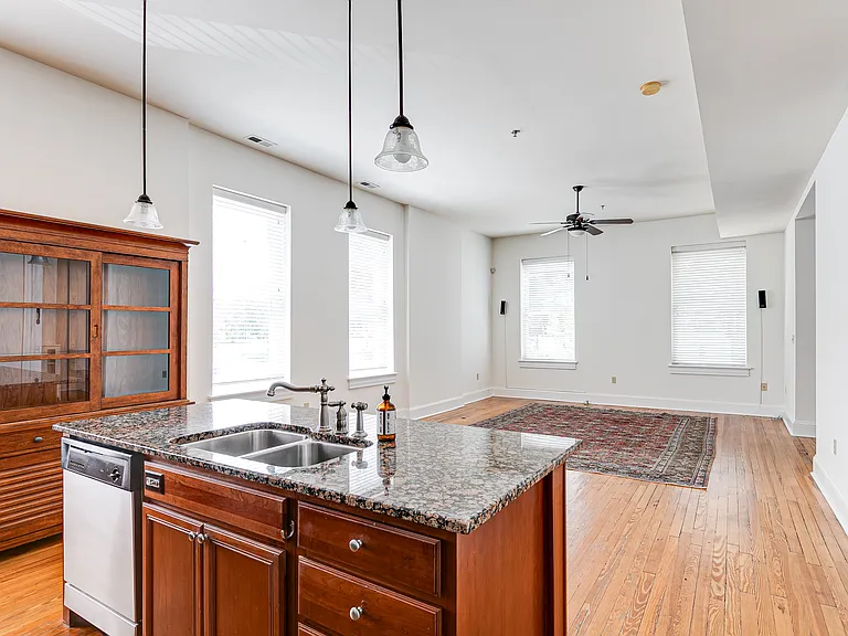 3216 E Broad St #A — Photo 5