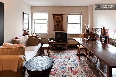 Rented by R New York