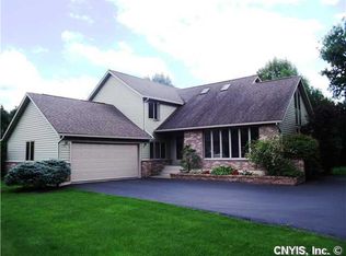 7198 Broadfield Rd, Manlius, NY 13104