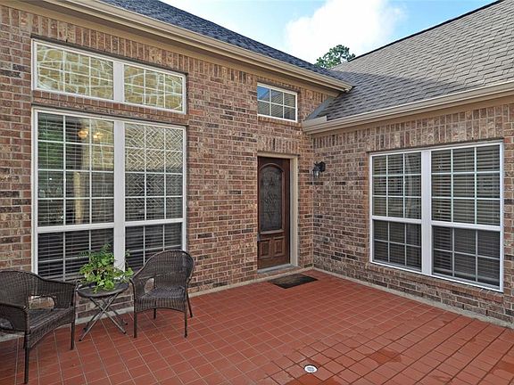 3rd image of 12135 Guadalupe Trail Ln
