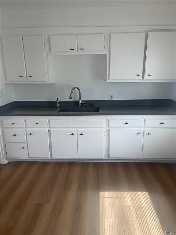 2 bed, 815 sqft, $2,600 — Photo 3