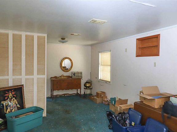 3rd image of 334 Drew Cir