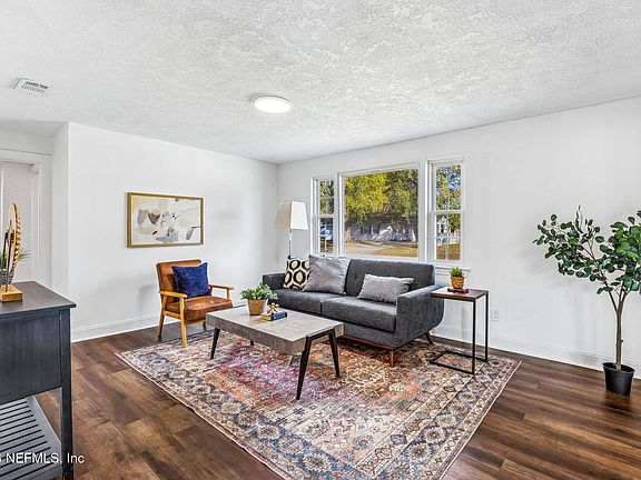 5th image of 4534 BLACKBURN Street