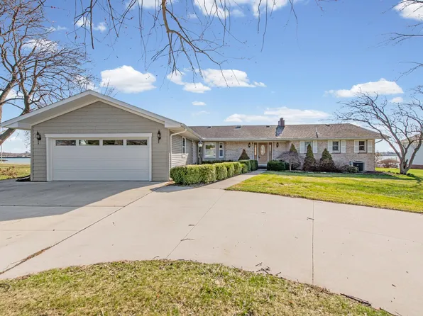 4583 Chamberlain St, East China, MI 48054