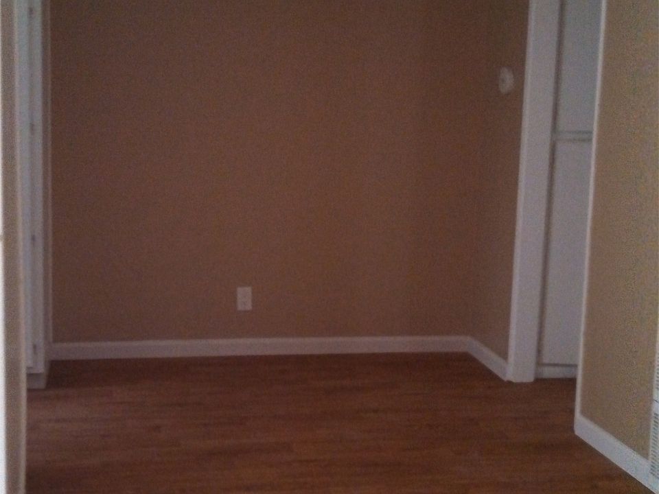 1st image of 3921 1/2 Marine View Ave