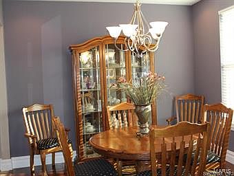 5th image of 144 Oakshire Dr