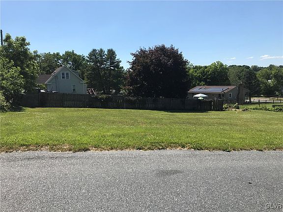 2nd image of 1700 2nd St