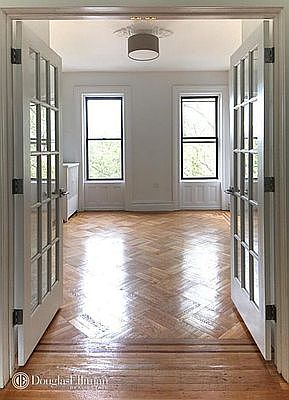 3rd image of 72 Conselyea St #2