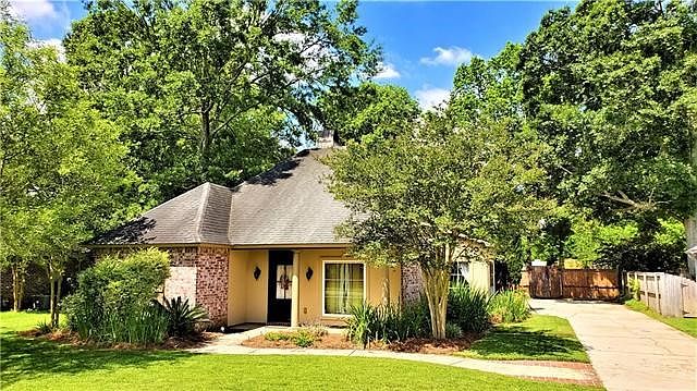 1st image of 17369 Lauren Dr