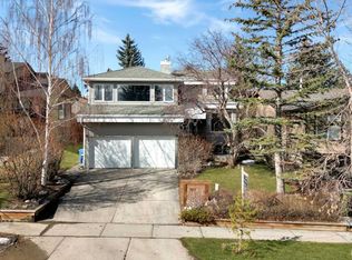 188 E Bernard Dr NW, Calgary, AB T3K2B7