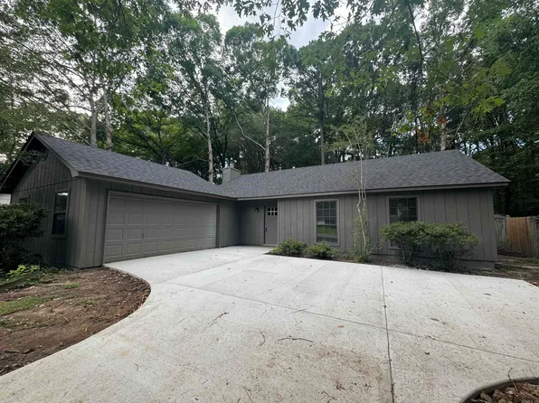 711 Pattywood Dr, Bryant, AR 72022