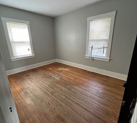 3rd image of 54-56 Hooker St #54