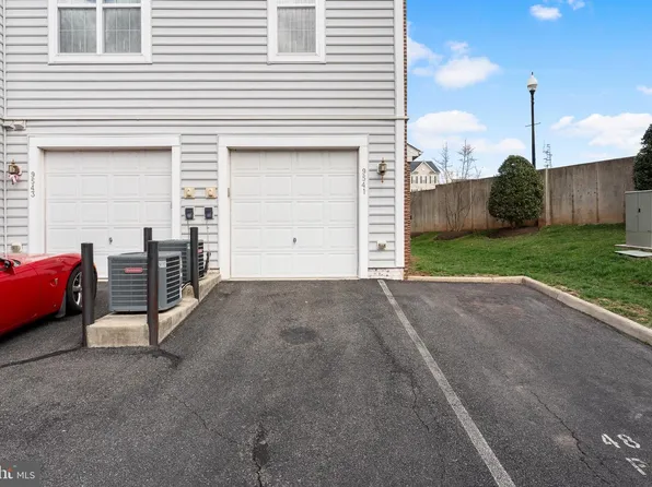 9541 Chancellorsville Ln, Manassas, VA 20110