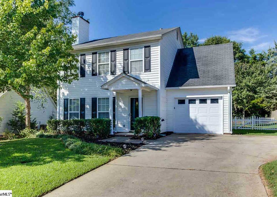 1st image of 15 Hazeltine Ct