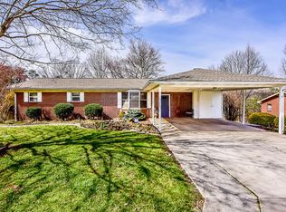 1853 Nandina Dr, Maryville, TN 37801