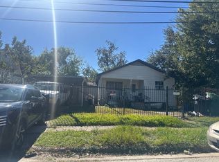 4704 Stonewall St, Houston, TX 77020