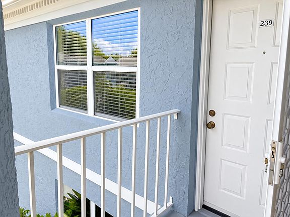 4th image of 3254 SE ASTER Lane #J239