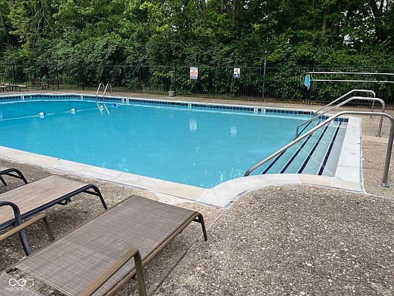 3rd image of 4227 Greenway Dr