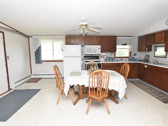 3rd image of 117 Walker Dr