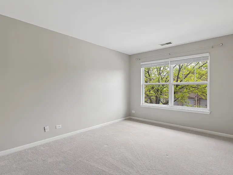 1952 Crenshaw Cir #1952 — Photo 14