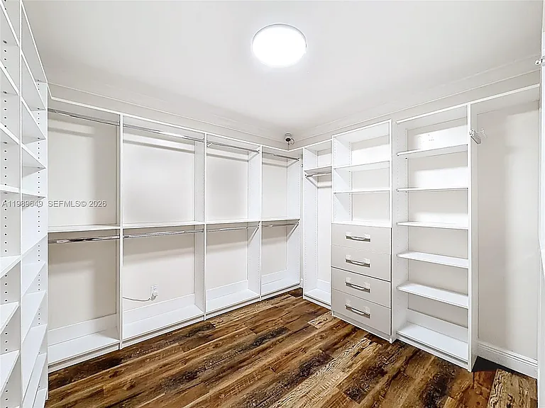 4330 SW 7th St — Photo 31