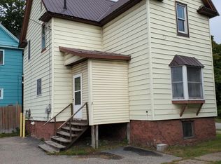 814 E Spruce St, Sault Sainte Marie, MI 49783
