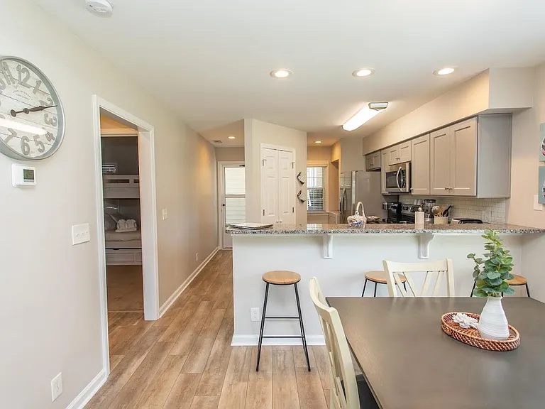 665 Tupelo Ln — Photo 29