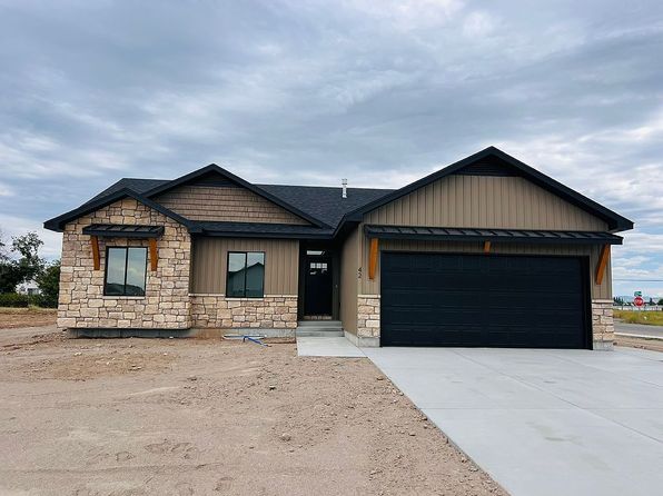 42 N Currant Ln