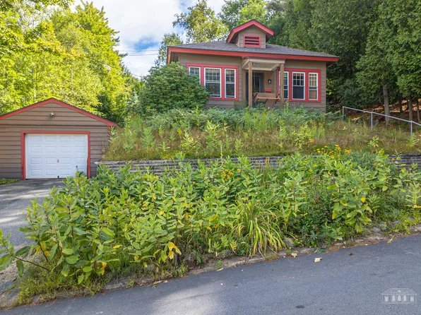 22 Winona Ave, Saranac Lake, NY 12983