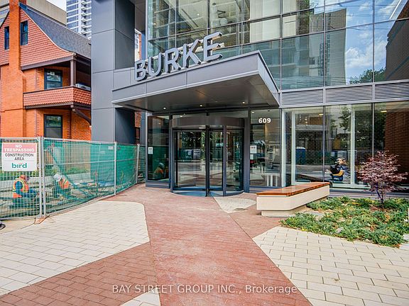3rd image of 609 Sherbourne St #4001