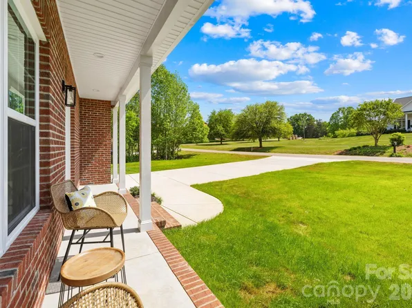 2630 Polo Ln, Maiden, NC 28650