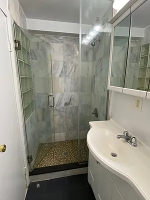 Rented by Performing Assets Corp | media 7