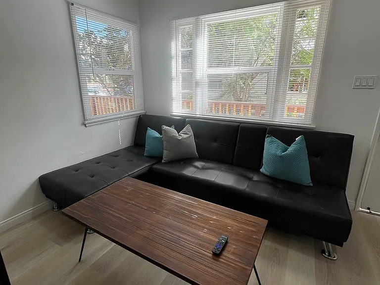4336 Arizona St — Photo 2