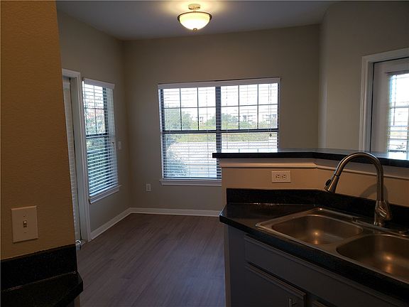 3rd image of 2320 Gracy Farms Ln APT 122