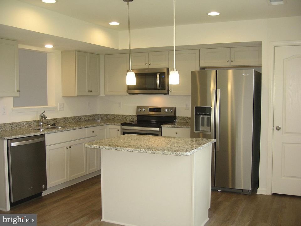 2nd image of 52 Sullyruth Ct