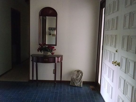 5th image of 2504 W Yorkshire Dr