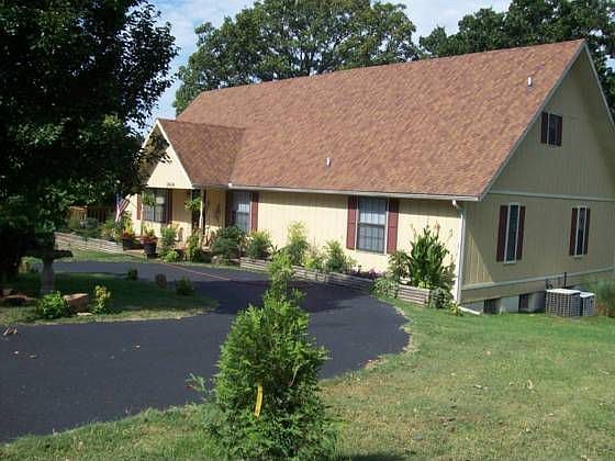 1st image of 1614 Skyline Dr