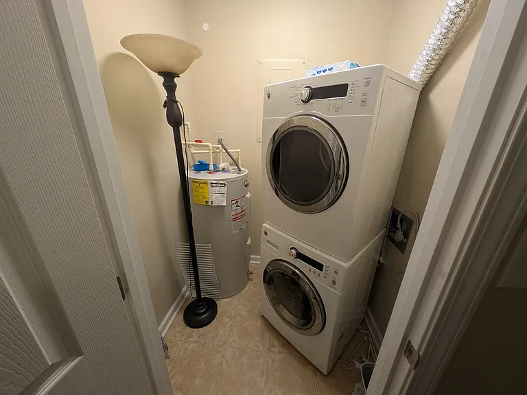 430 Adams St #5 — Photo 2