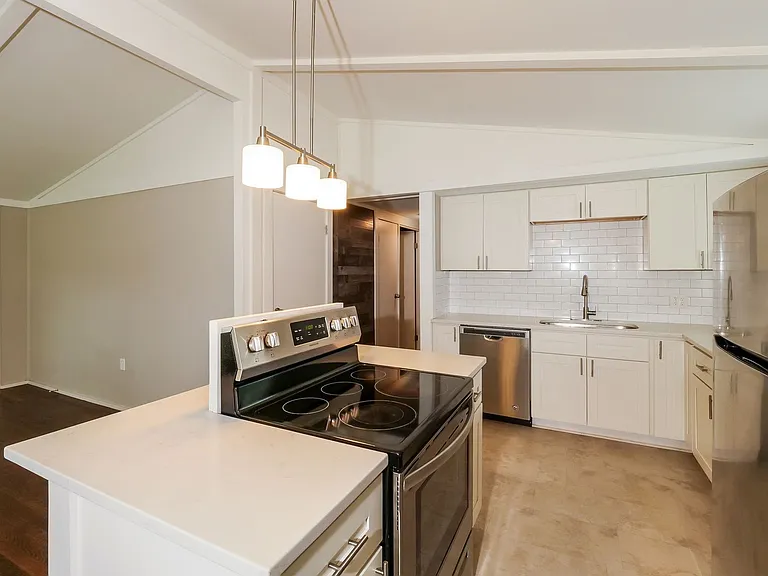11311 Cleveland Ave — Photo 6