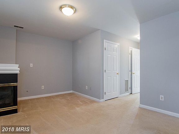 3rd image of 3042 Clancy Dr