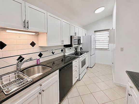 5th image of 6643 Brigham Sq