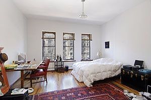 4th image of 3688 Broadway