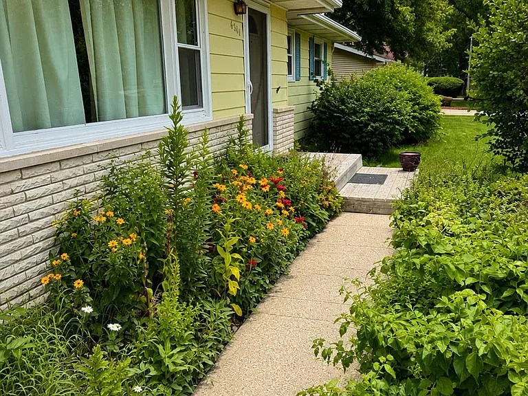 6504 Schneider Pl — Photo 3