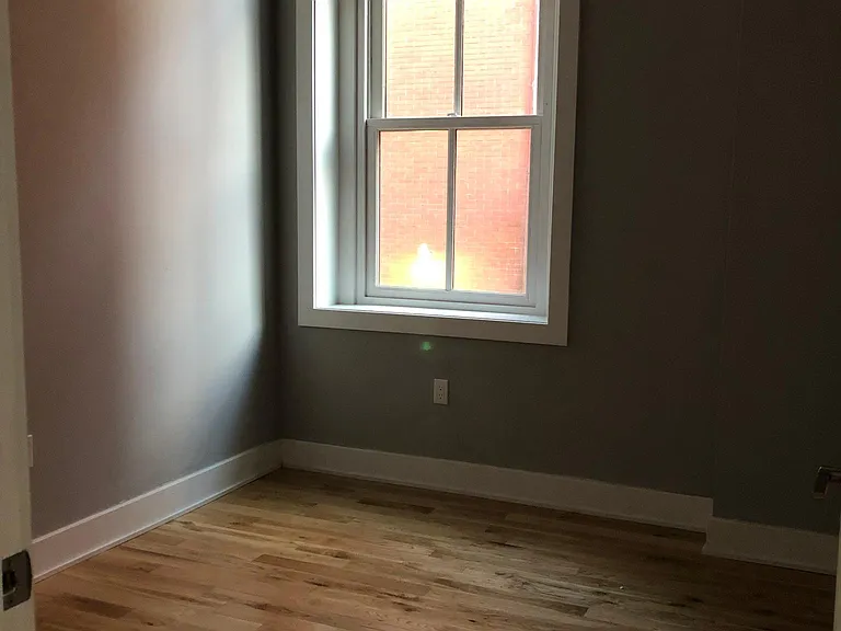 1521-1523 W Girard Ave #201 — Photo 17