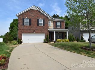 1079 Albany Park Dr, Fort Mill, SC 29715