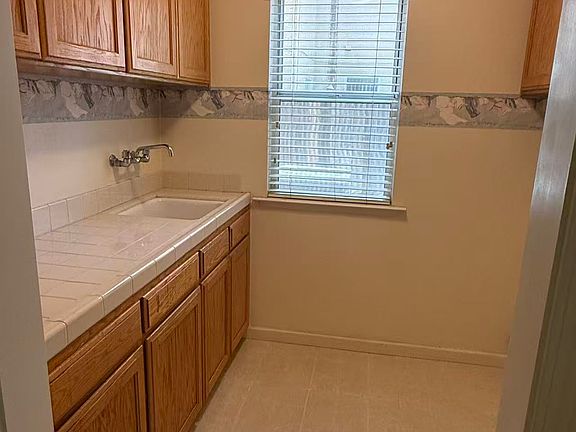 5th image of 7223 N Laval Ave