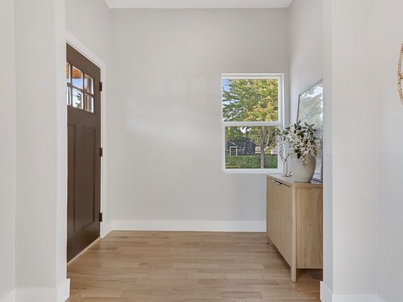 5th image of 5658 N Delaware Ave