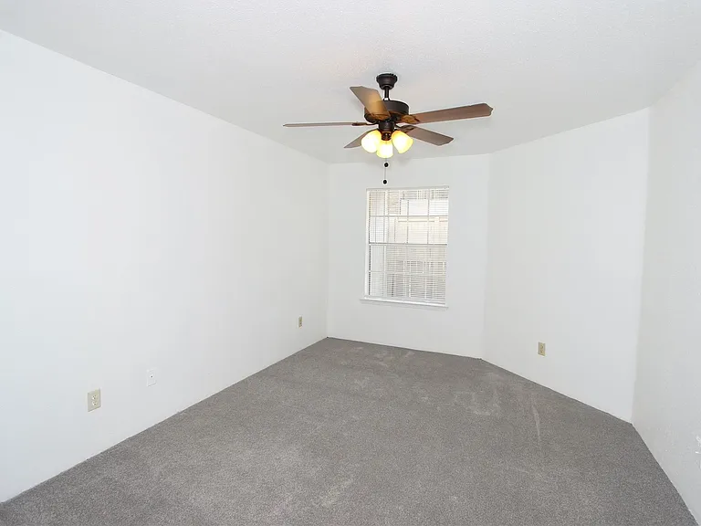 10639 Braes Bend Dr — Photo 13